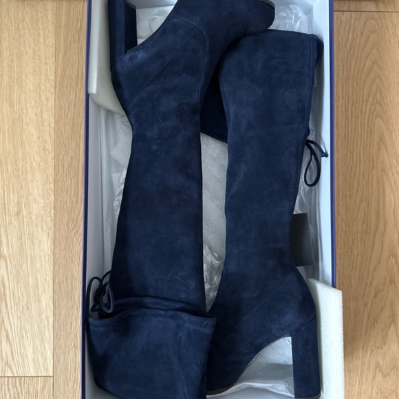 Stuart Weitzman Hiline Boots in Nice Blue Suede - Picture 4 of 9